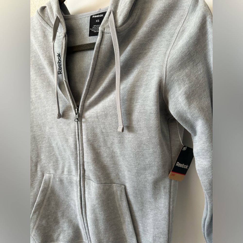 NWT Women’s Reebok Zip Up Hoodie Sweater - Light Grey - xSmall - Picture 7 of 7